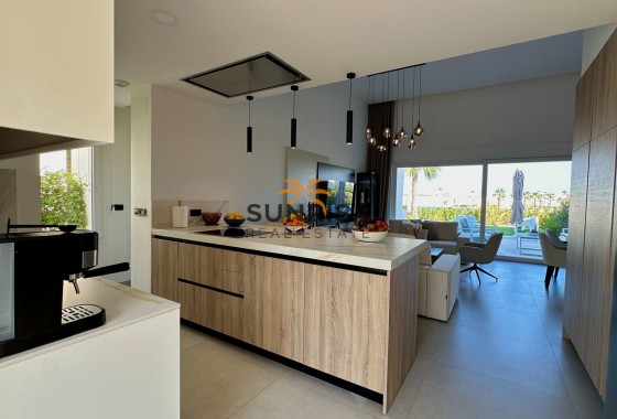 Villa · Herverkoop - Algorfa · La Finca Golf Resort · Alicante · Spanje