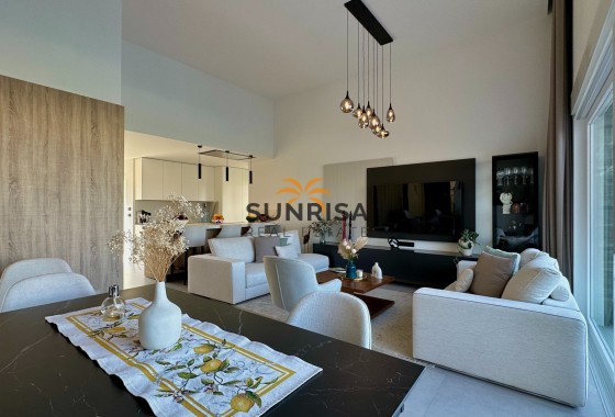 Villa · Herverkoop - Algorfa · La Finca Golf Resort · Alicante · Spanje