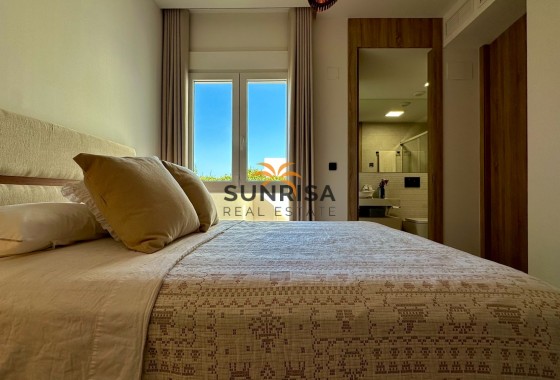 Villa · Herverkoop - Algorfa · La Finca Golf Resort · Alicante · Spanje