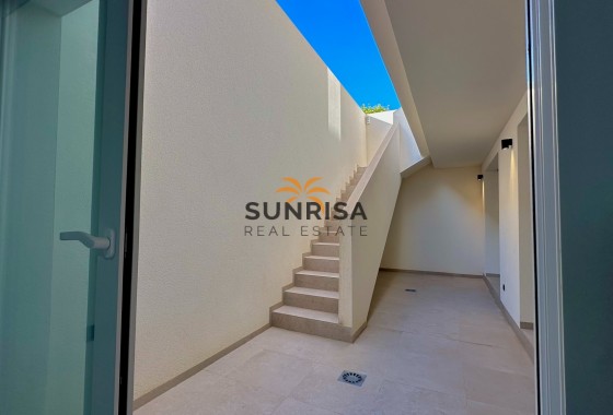Villa · Herverkoop - Algorfa · La Finca Golf Resort · Alicante · Spanje