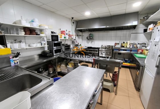 Locaux commerciaux · Revente - Villamartin · Alicante · Espagne