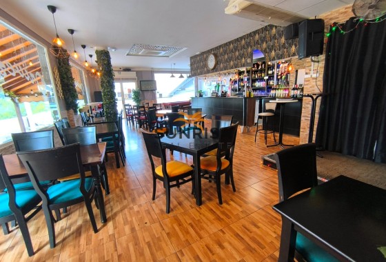 Locaux commerciaux · Revente - Villamartin · Alicante · Espagne