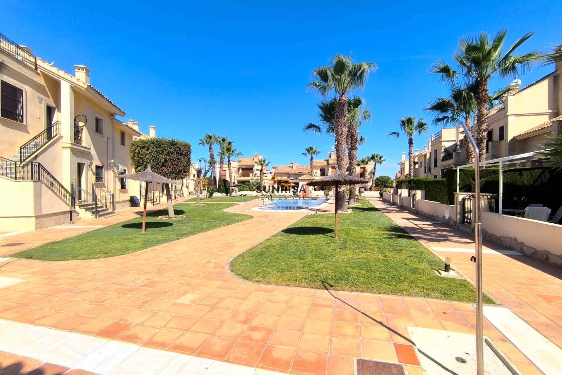 Resale - Bungalow - Algorfa