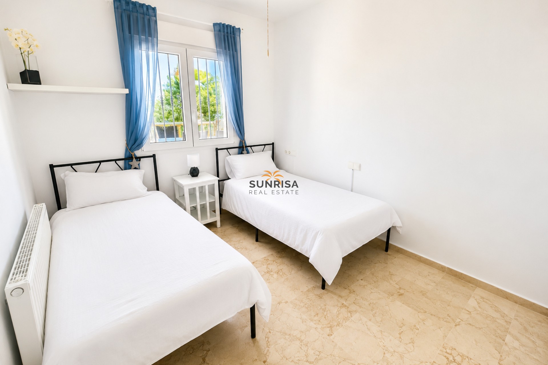 Resale - Villa - Orihuela Costa
