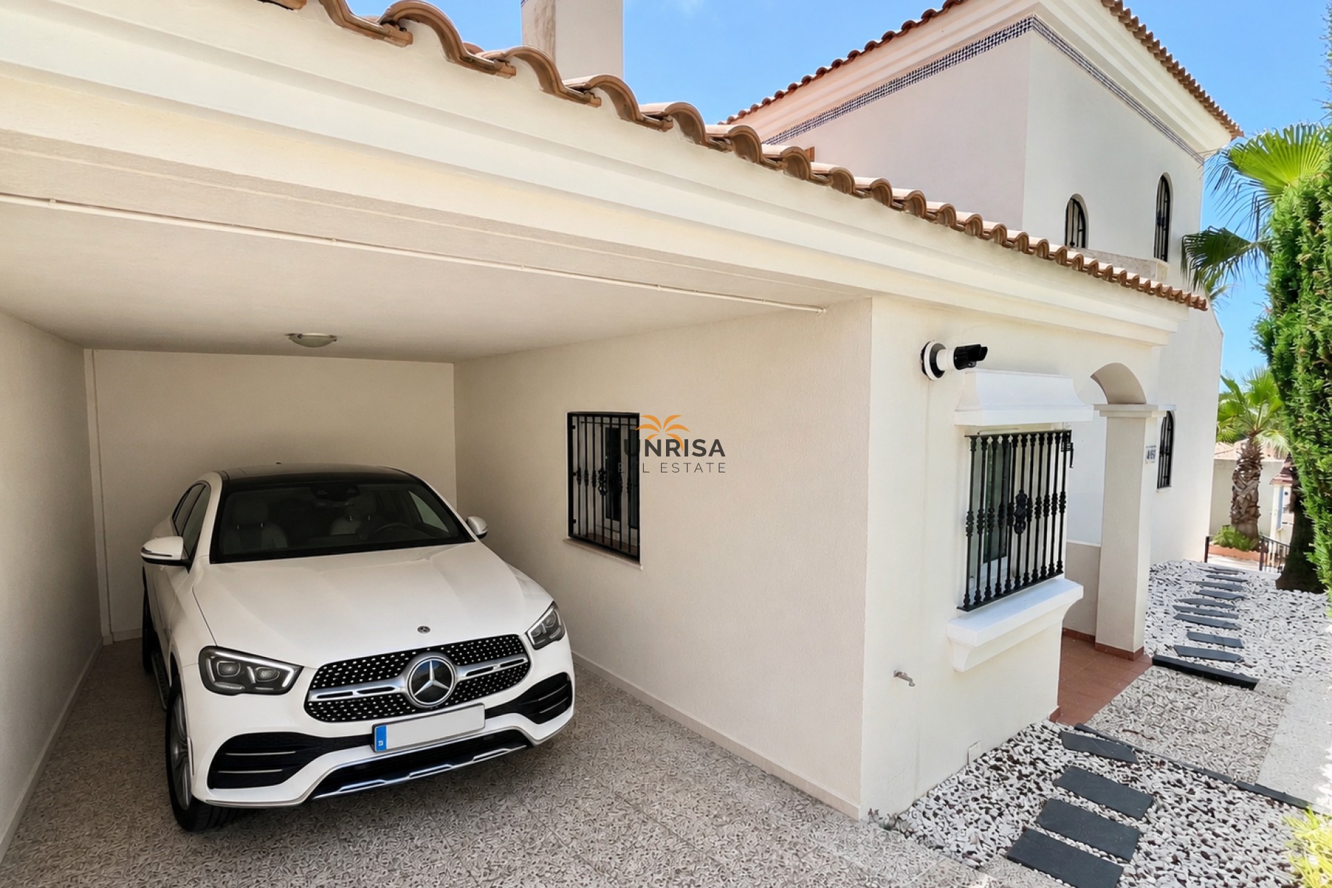 Resale - Villa - Orihuela Costa