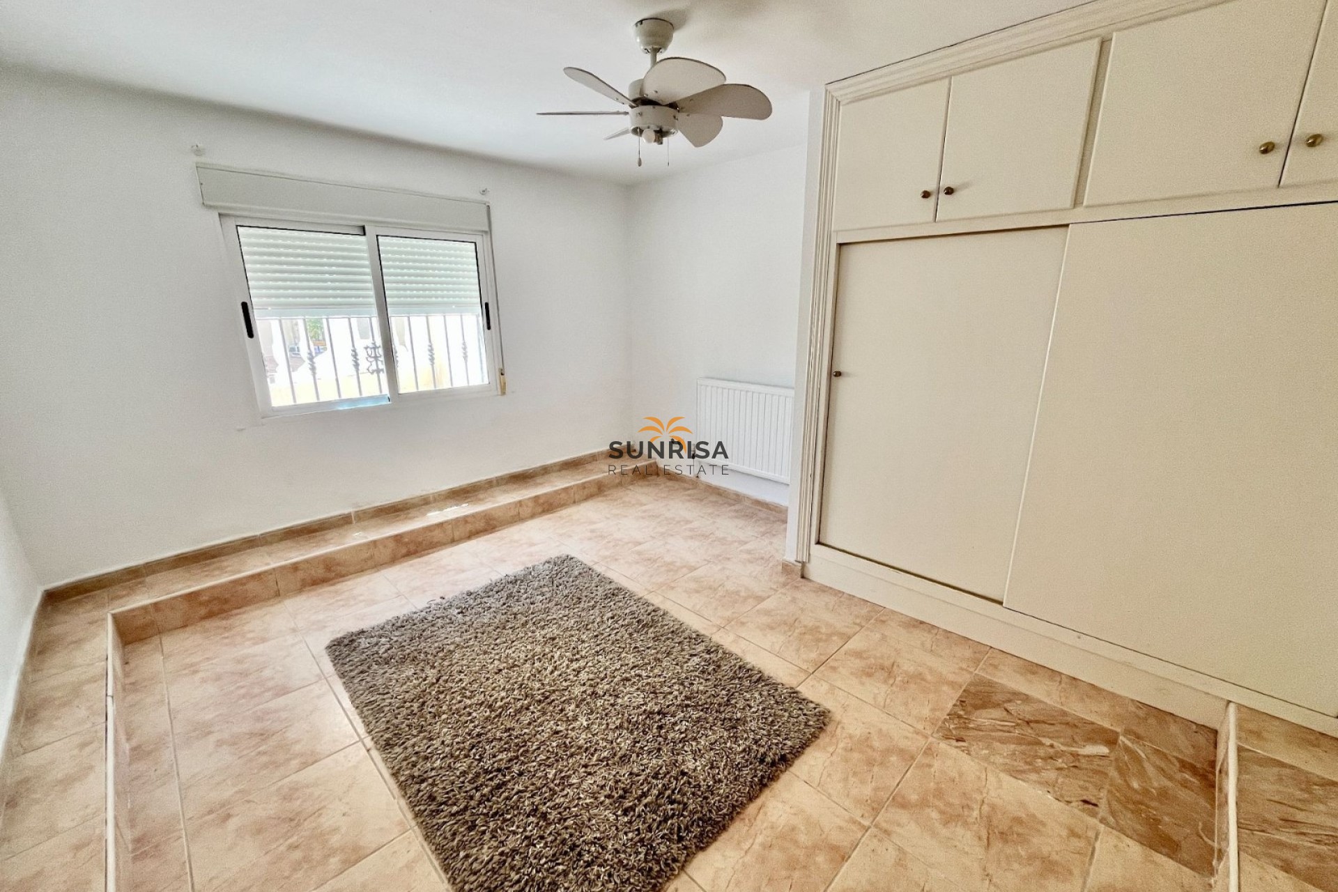 Resale - Villa - Orihuela Costa