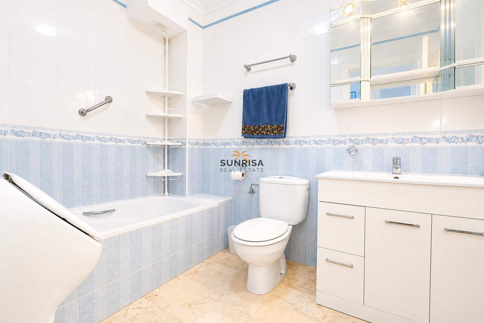 Resale - Apartment - Orihuela Costa