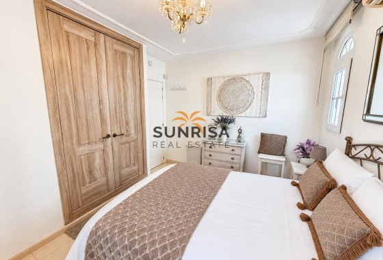 Villa · Revente - Orihuela Costa · Alicante · Espagne