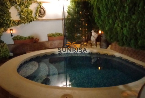 Villa · Revente - Orihuela Costa · Alicante · Espagne