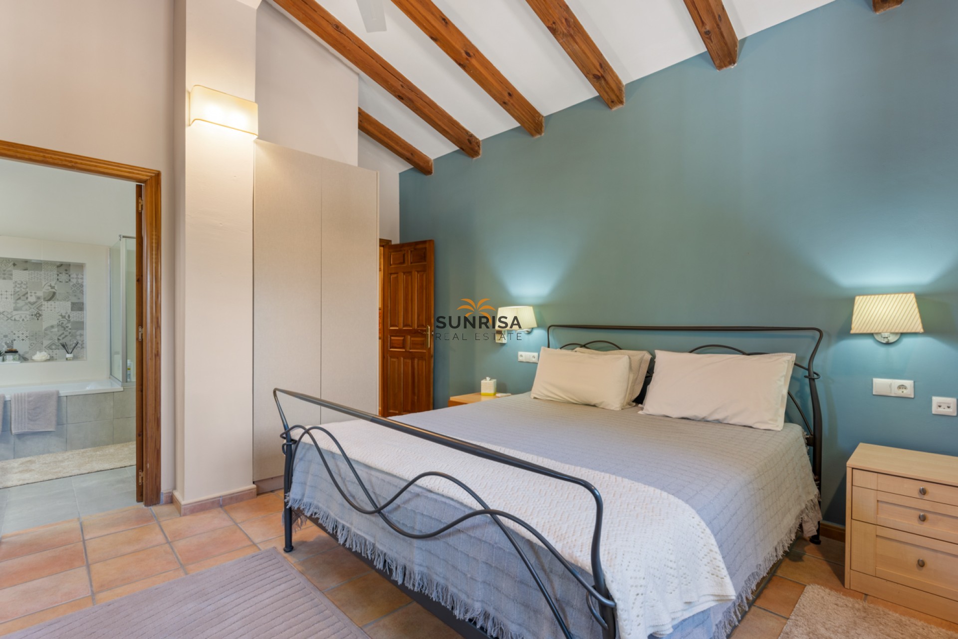 Herverkoop - Finca - Catral