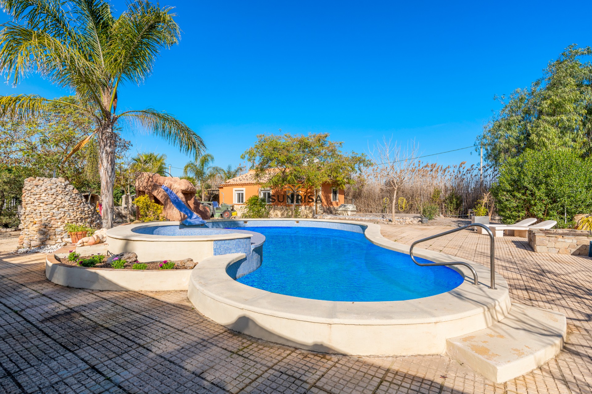 Herverkoop - Finca - Catral