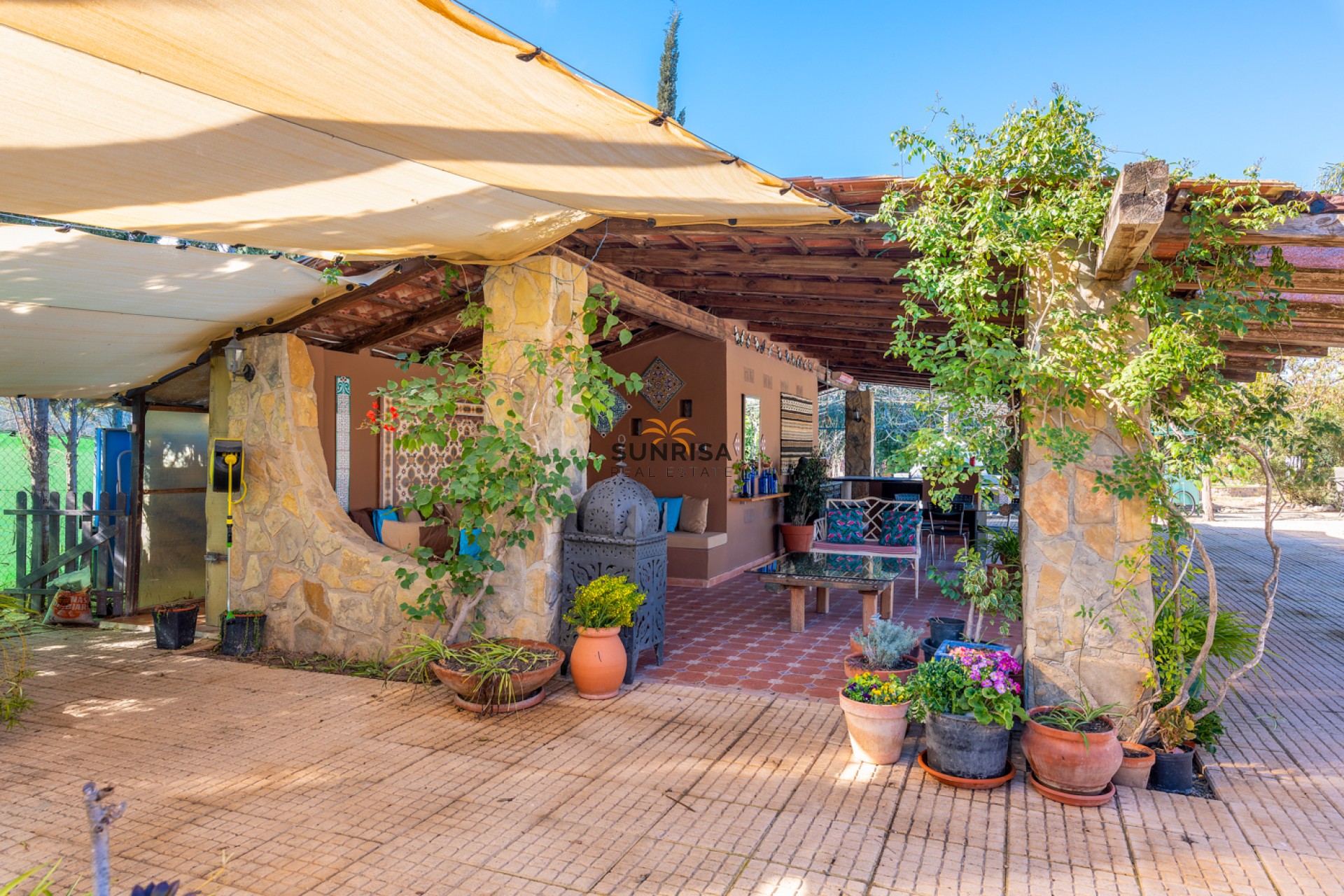 Herverkoop - Finca - Catral
