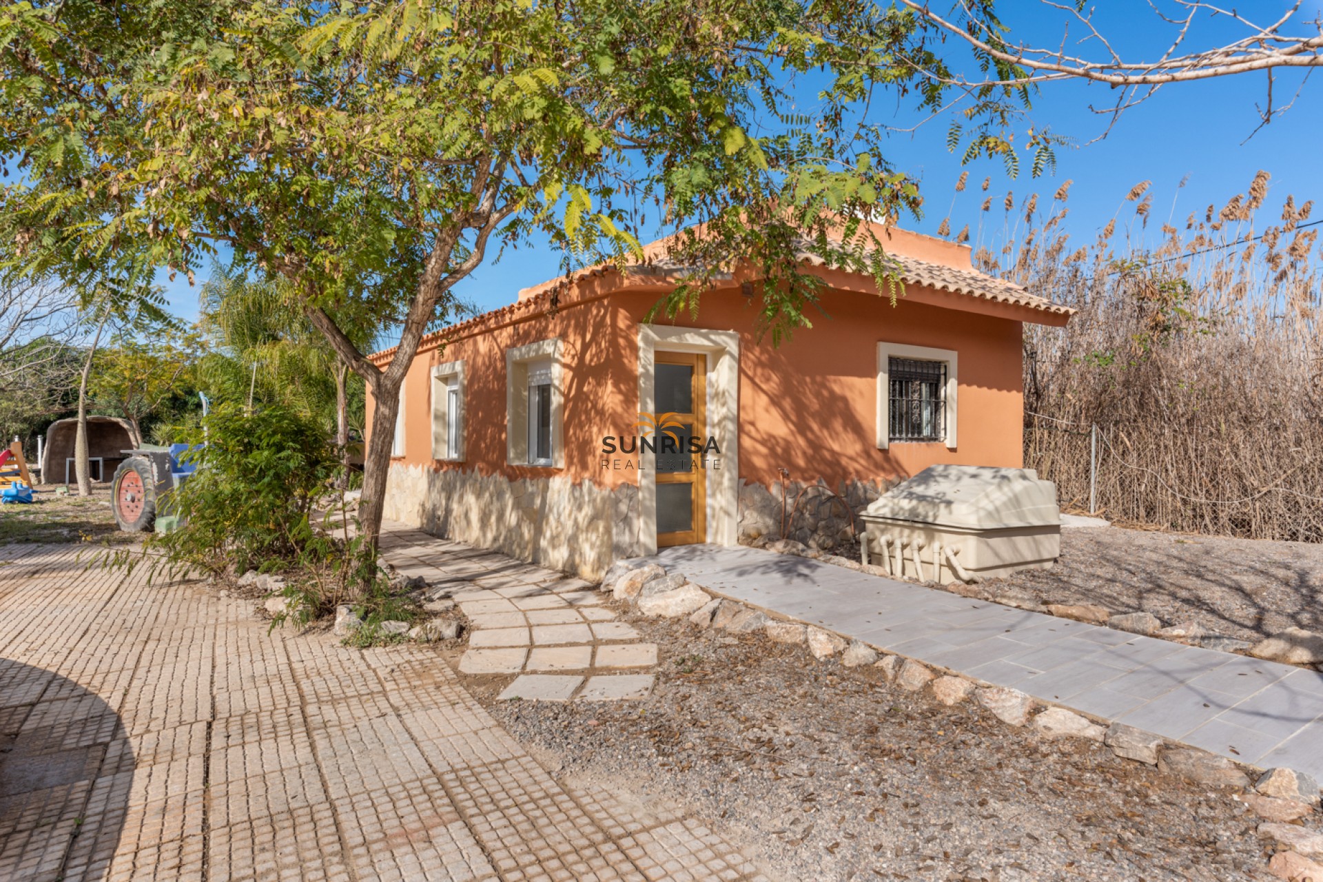 Herverkoop - Finca - Catral