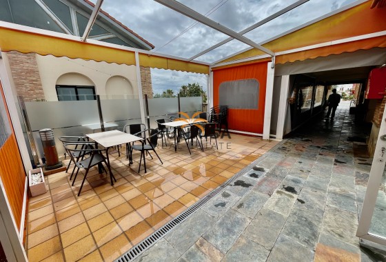 Bedrijfsruimte · Herverkoop - La Finca Golf · Alicante · Spanje