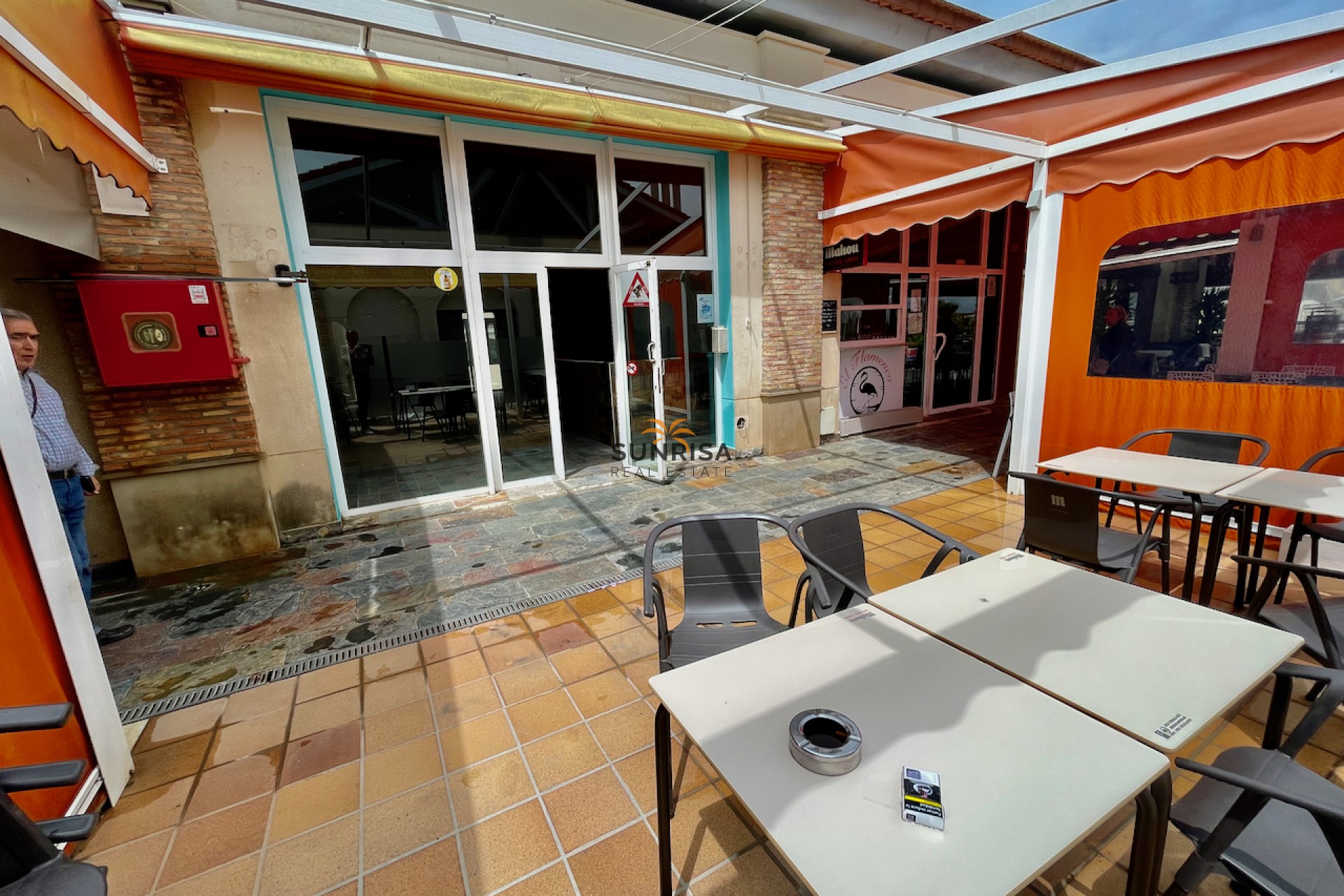 Resale - Commercial premises - La Finca Golf