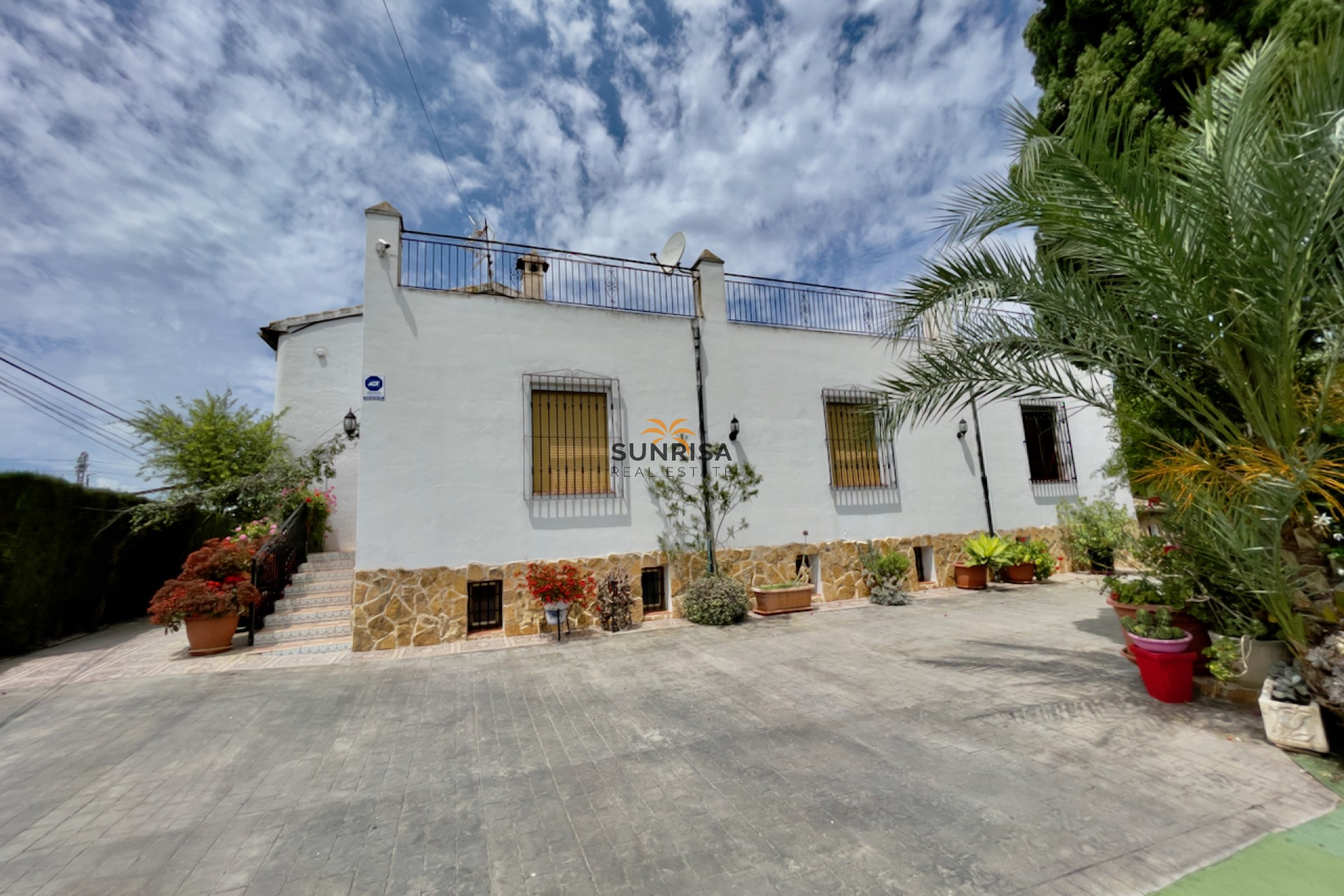 Herverkoop - Finca - Orihuela