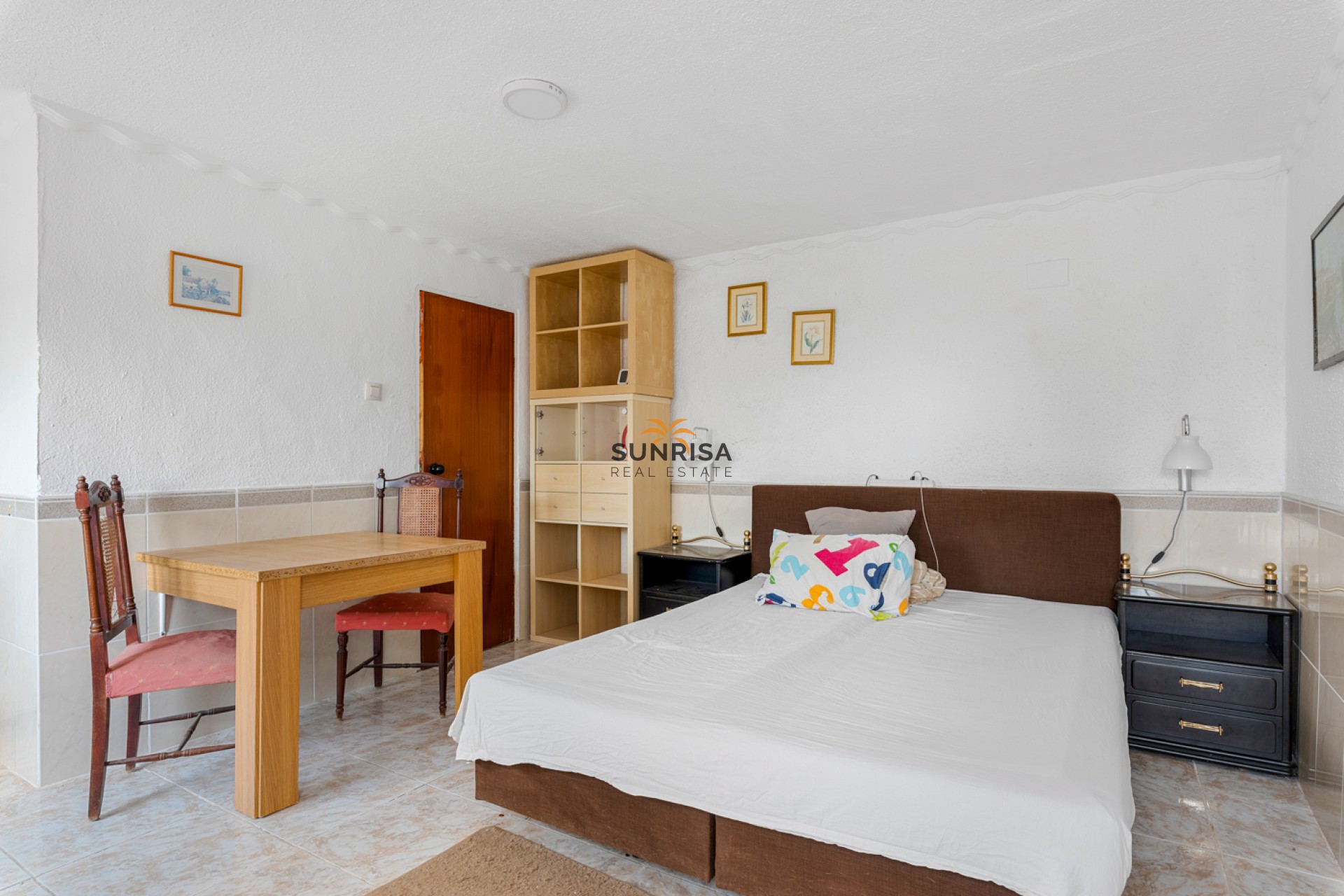 Herverkoop - Finca - Montesinos