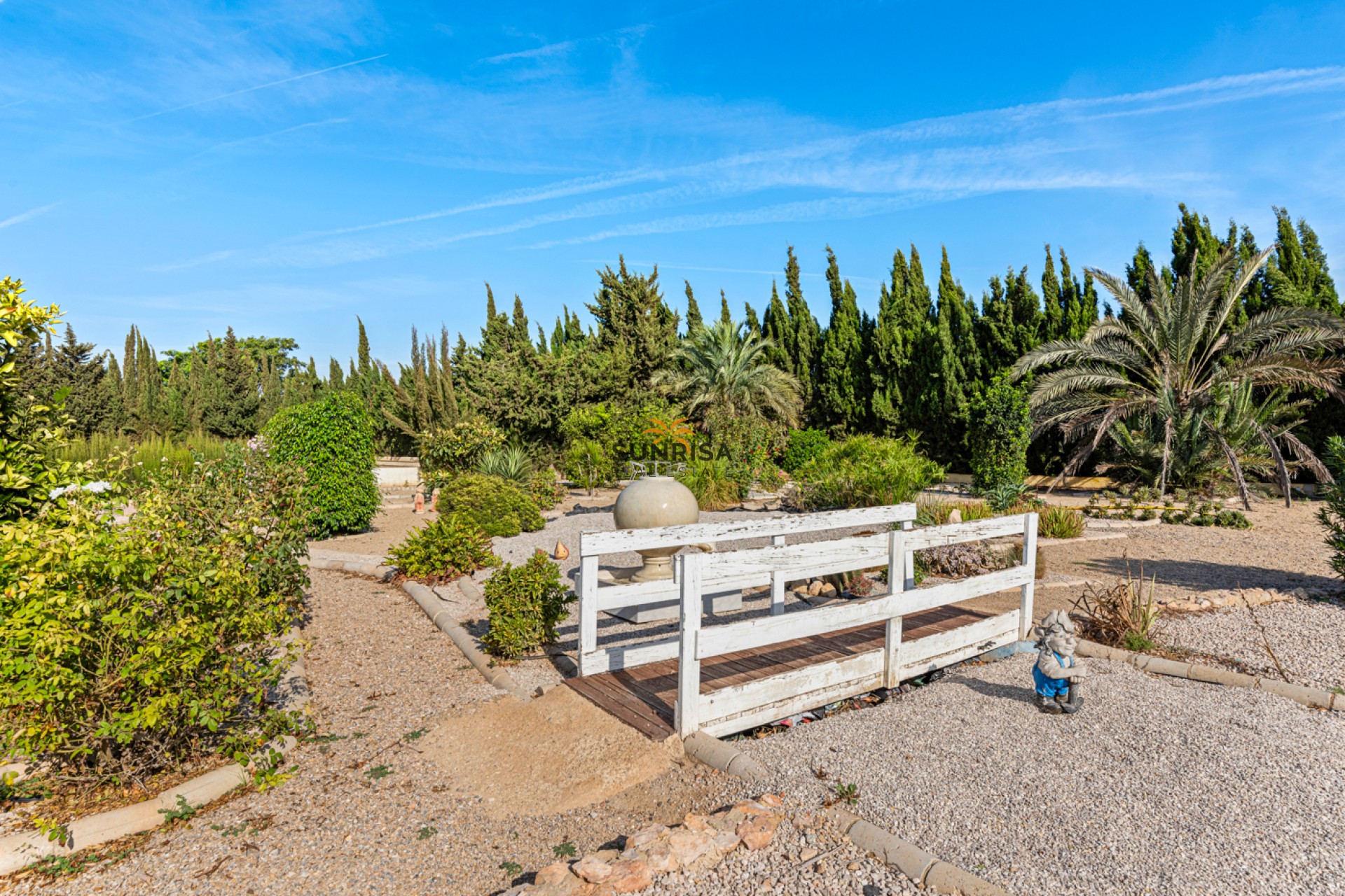 Herverkoop - Finca - Montesinos