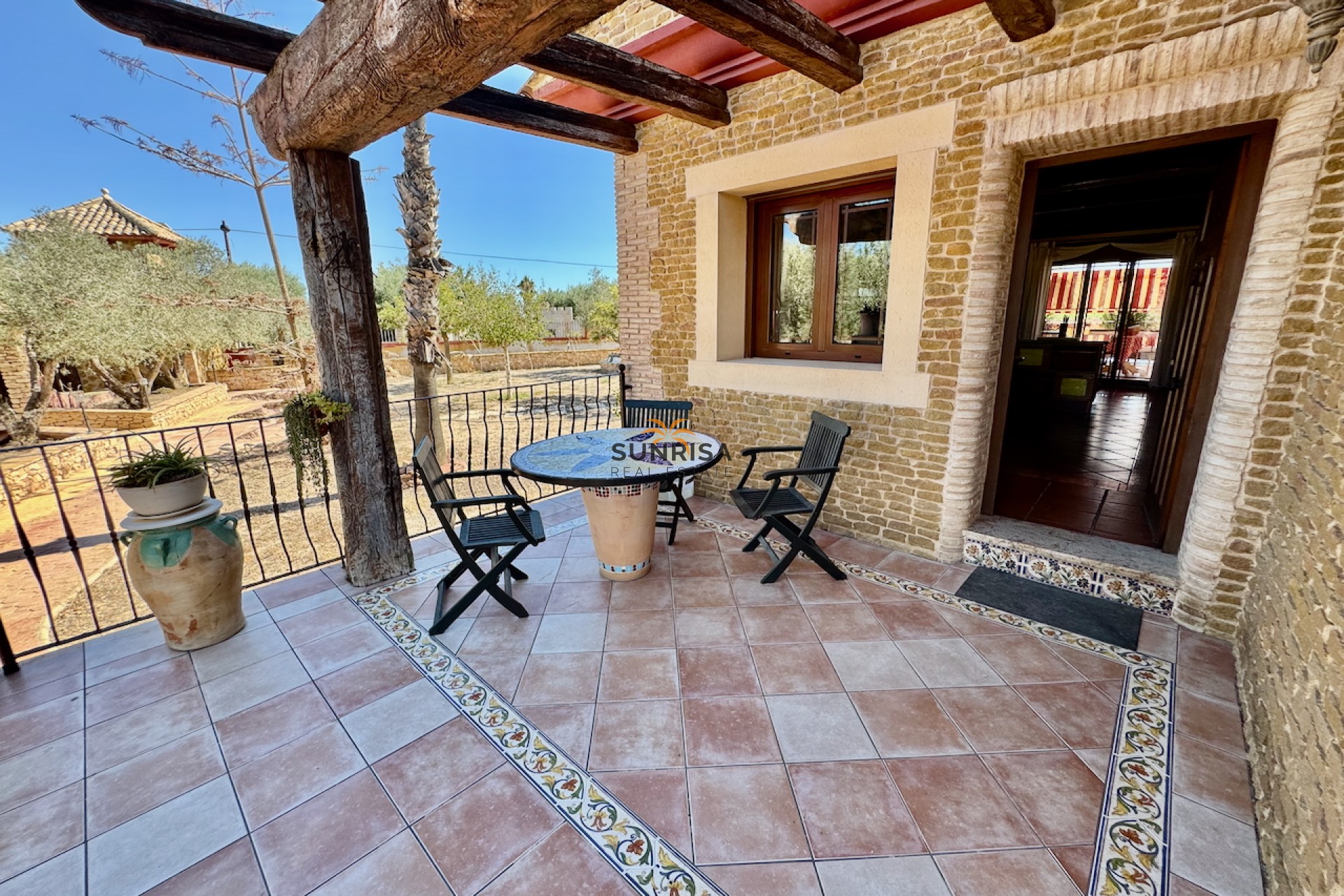Reventa - Finca - Los Montesinos