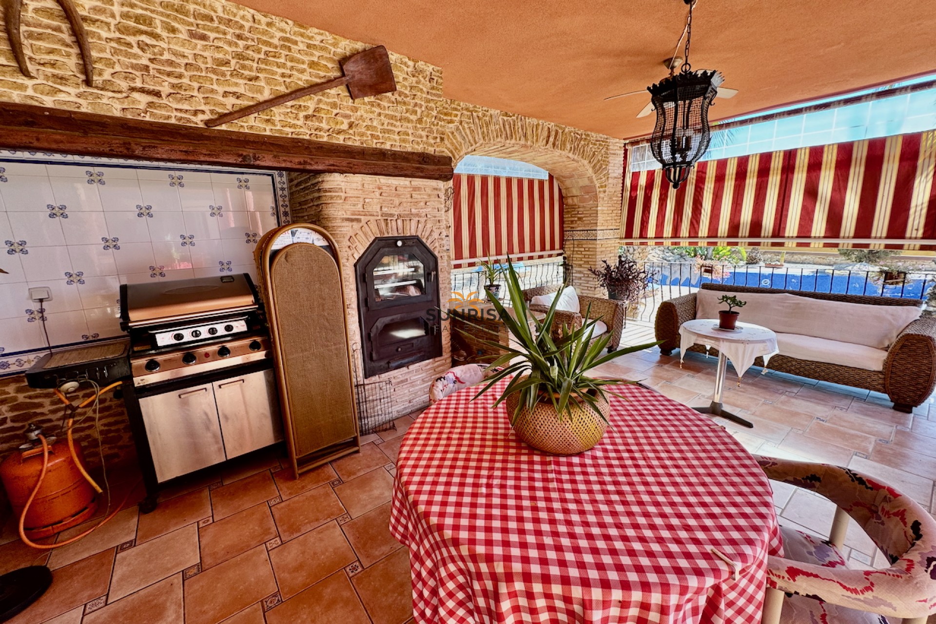 Reventa - Finca - Los Montesinos