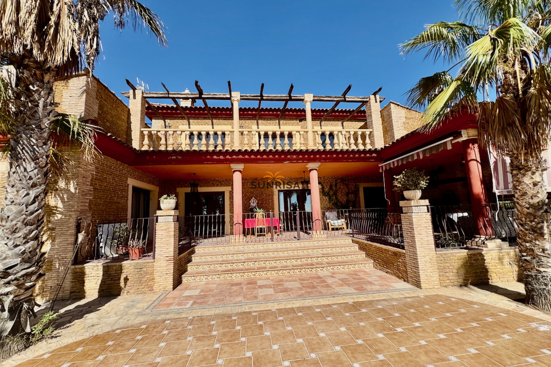 Reventa - Finca - Los Montesinos