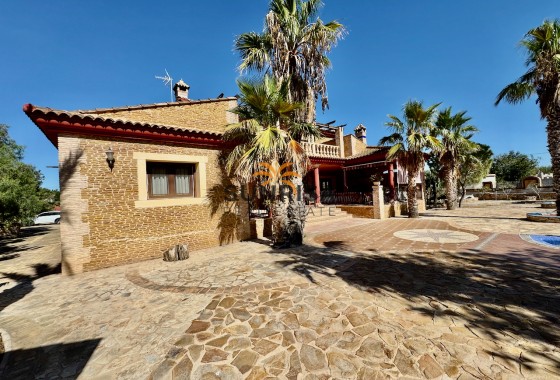 Finca · Reventa - Los Montesinos · Alicante · España