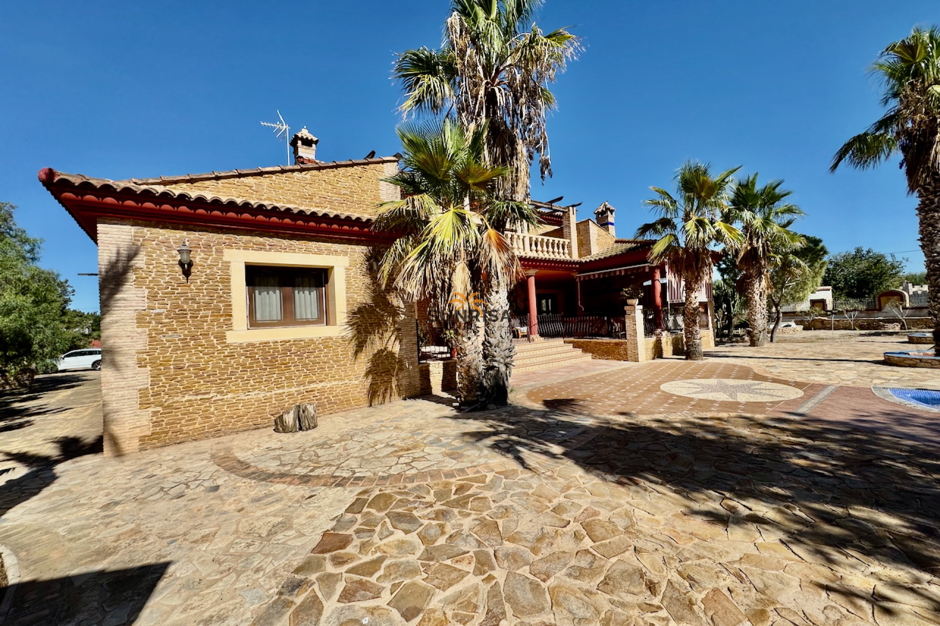 Reventa - Finca - Los Montesinos