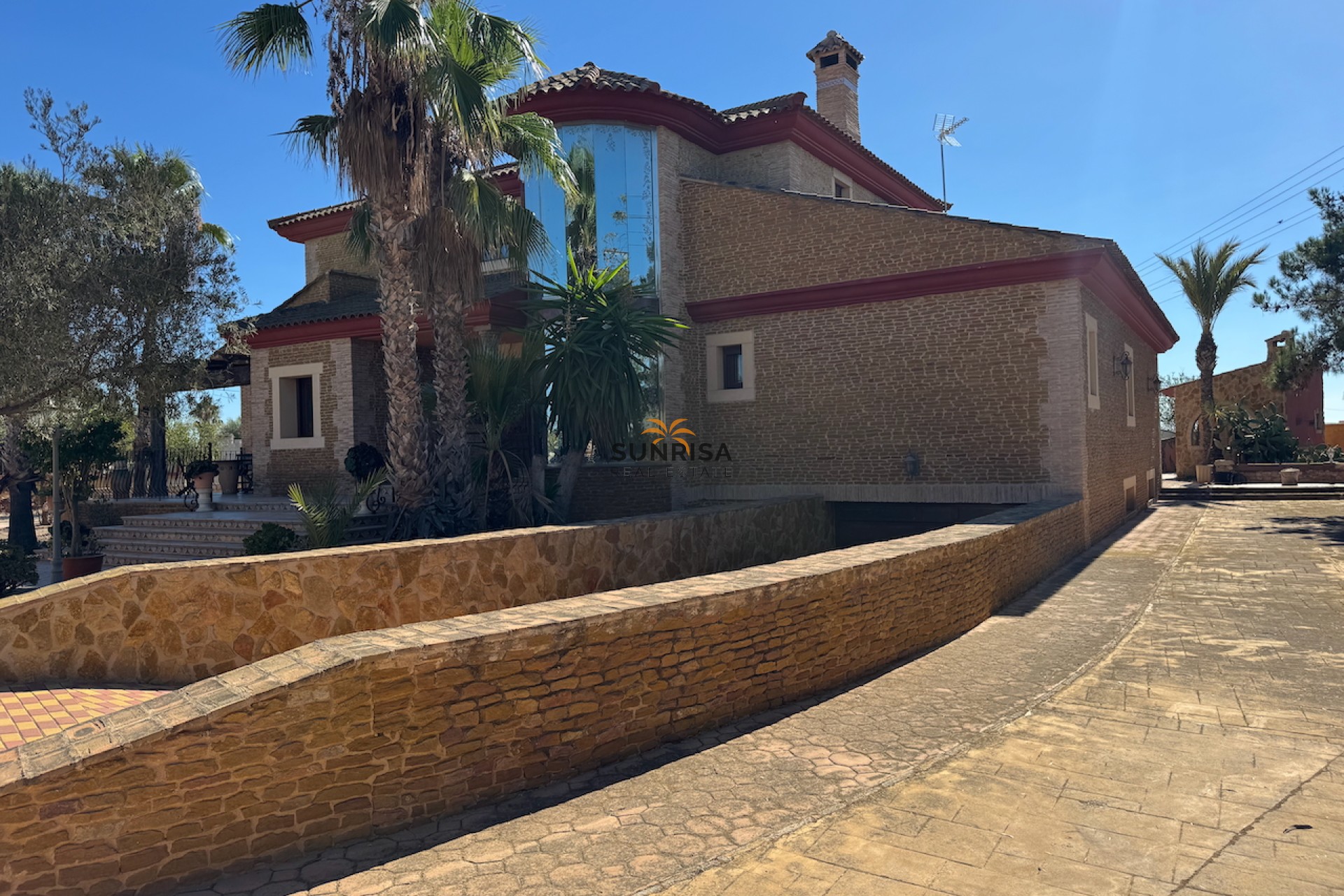 Reventa - Finca - Los Montesinos