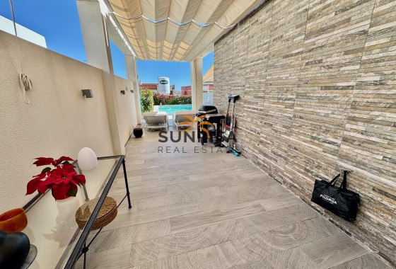 Villa · Herverkoop - Algorfa · La Finca Golf Resort · Alicante · Spanje