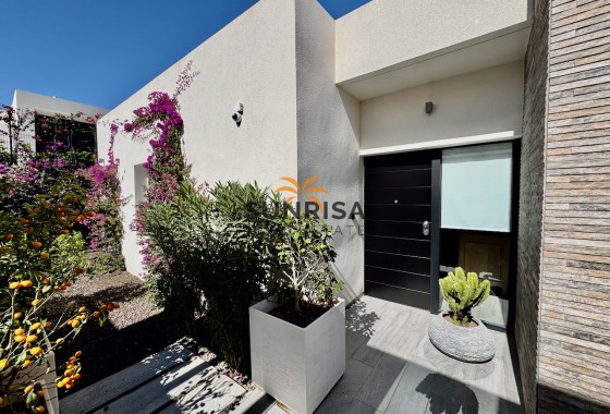 Villa · Herverkoop - Algorfa · La Finca Golf Resort · Alicante · Spanje