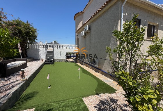 Villa · Herverkoop - Algorfa · Lomas De La Juliana · Alicante · Spanje