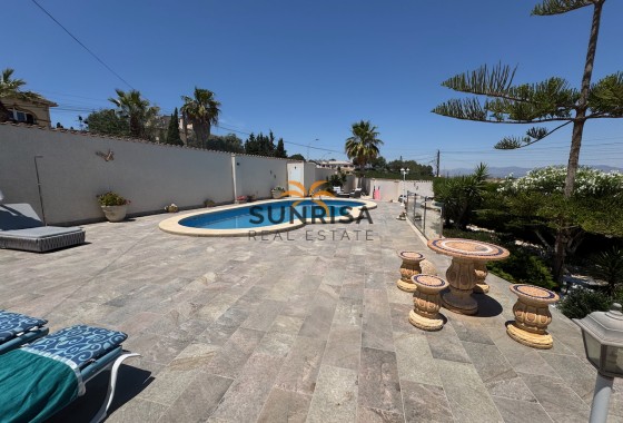 Villa · Herverkoop - Algorfa · Lomas De La Juliana · Alicante · Spanje