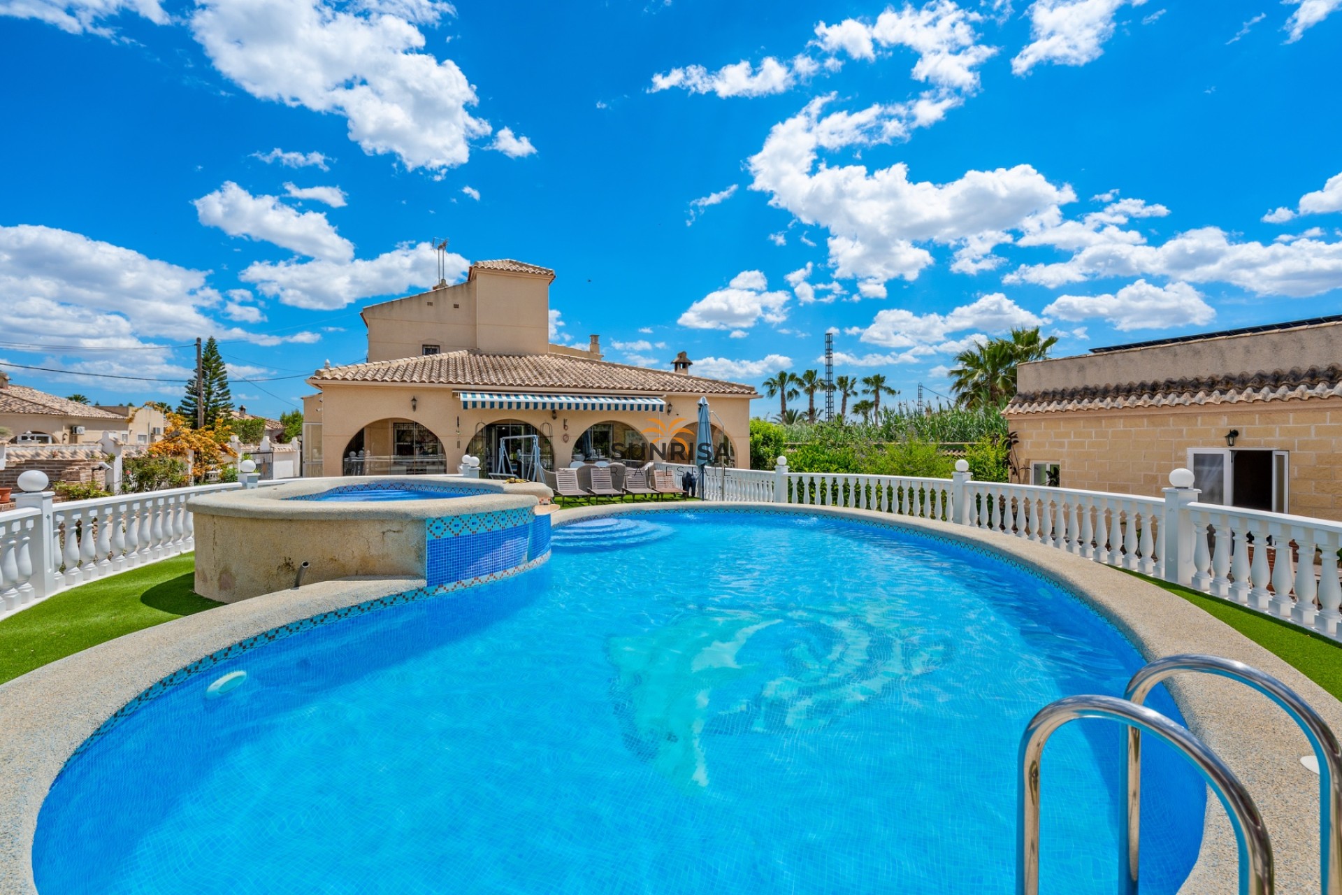 Resale - Finca - Catral