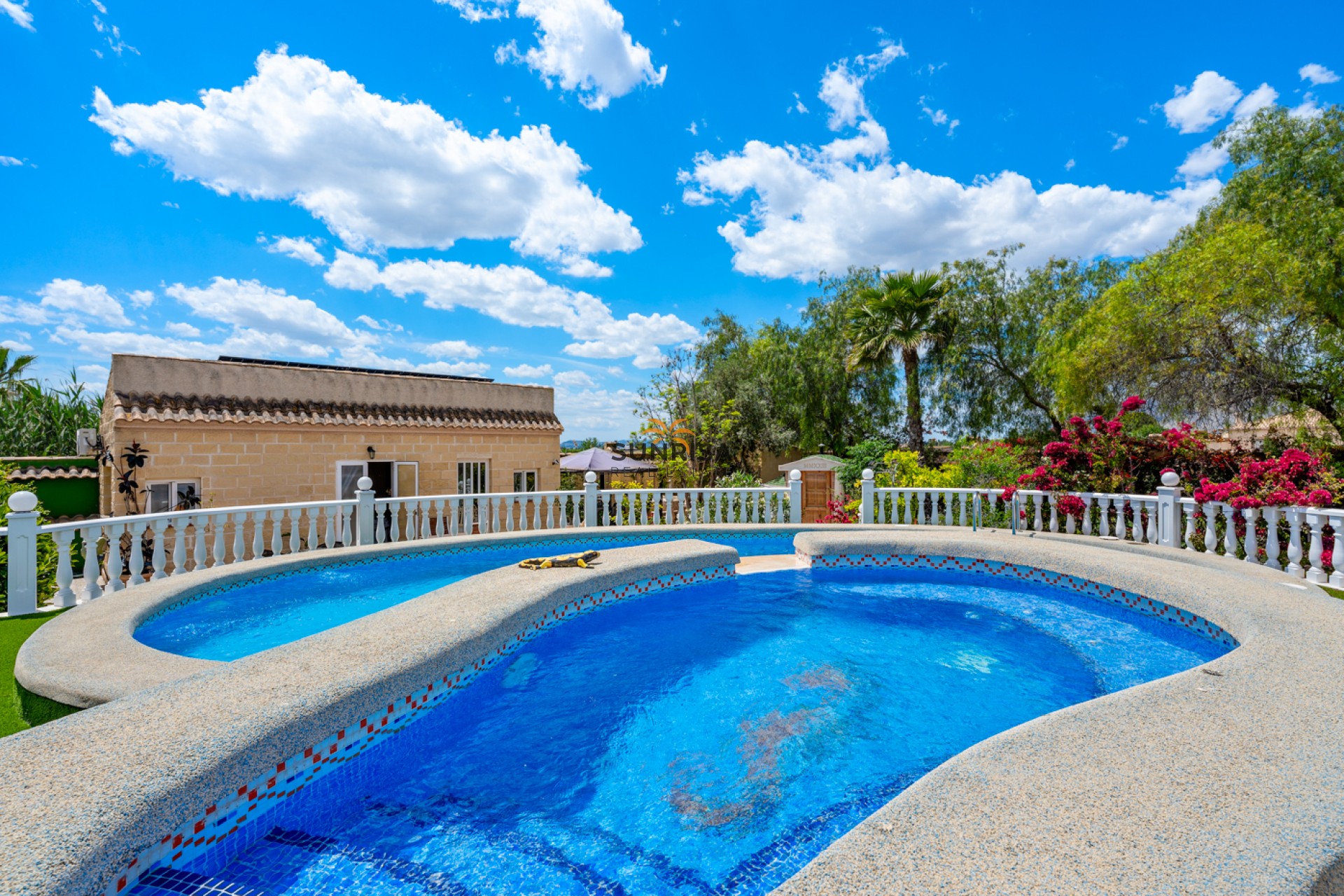 Resale - Finca - Catral