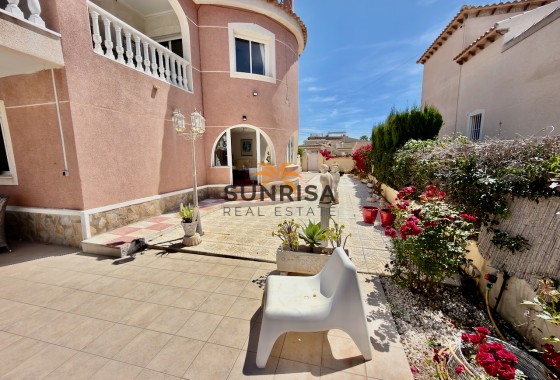 Villa · Herverkoop - Ciudad Quesada · Alicante · Spanje
