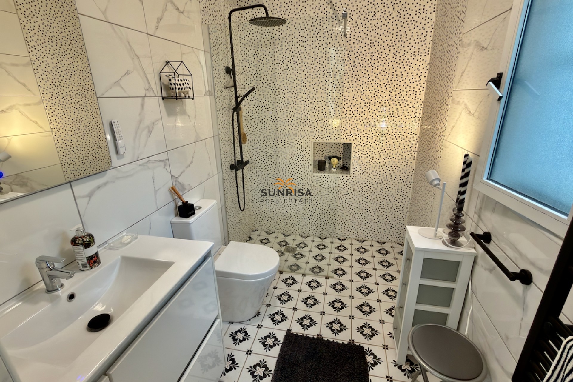 Resale - Villa - Rojales