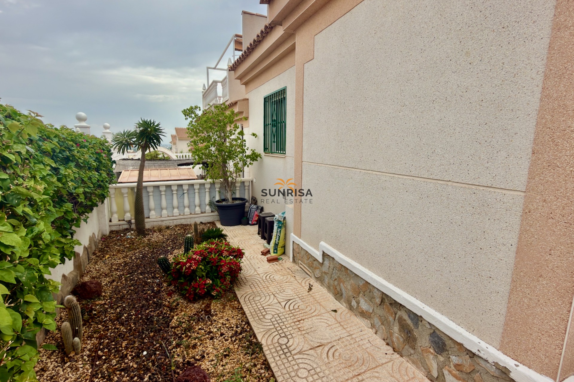 Resale - Villa - Rojales