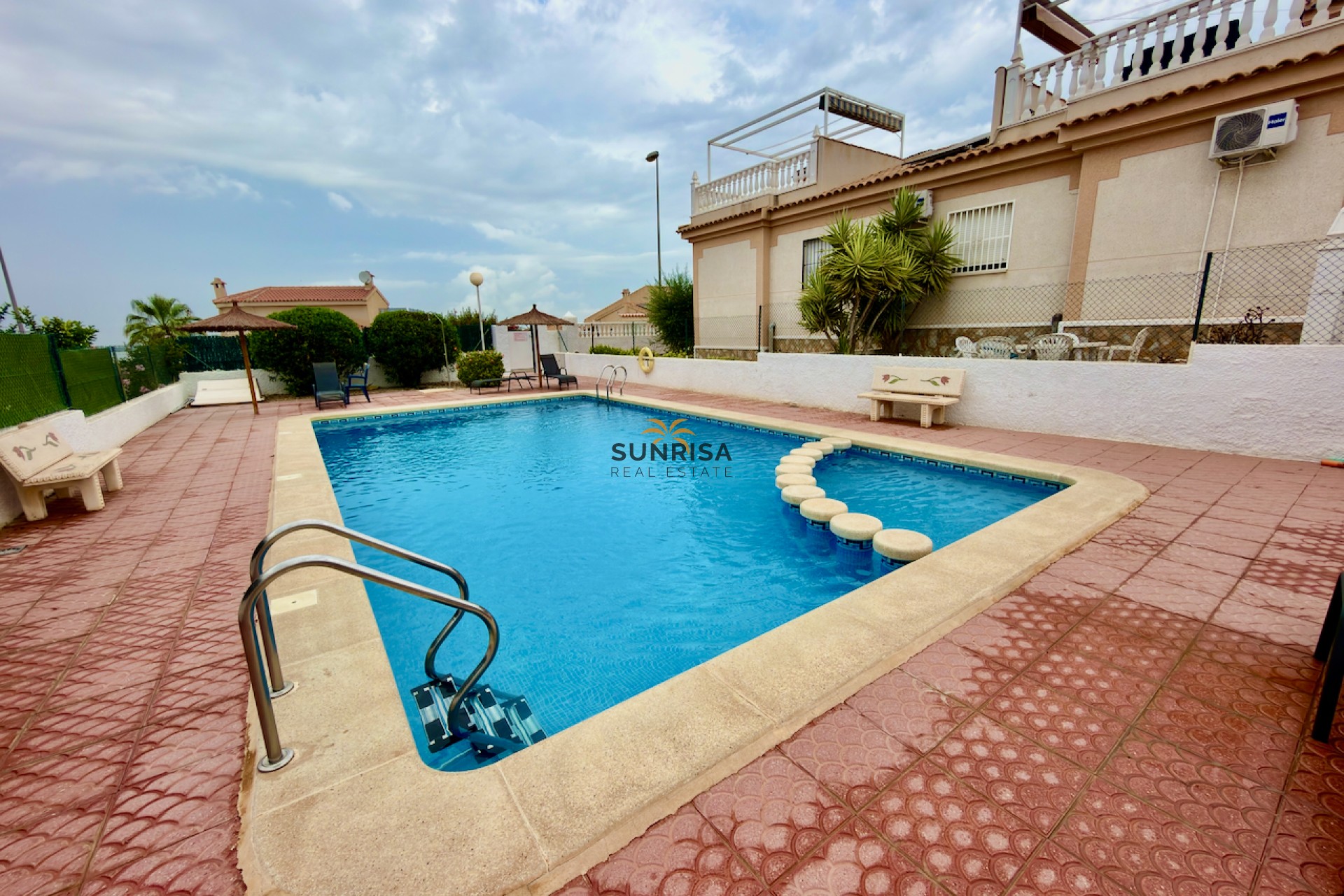 Resale - Villa - Rojales