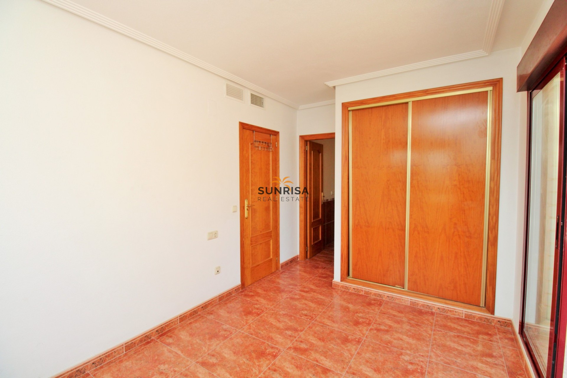 Herverkoop - Herenhuis - Los Desamparados