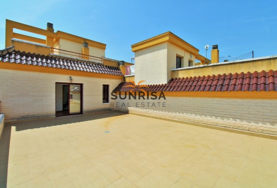 Townhouse · Resale - Los Desamparados · Alicante · Spain