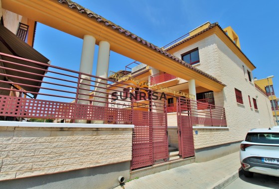 Townhouse · Resale - Los Desamparados · Alicante · Spain