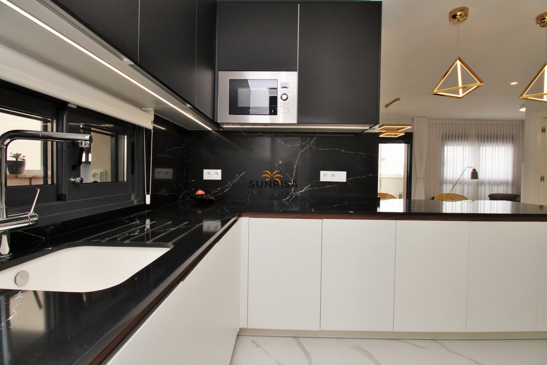 Resale - Apartment - San Miguel de Salinas