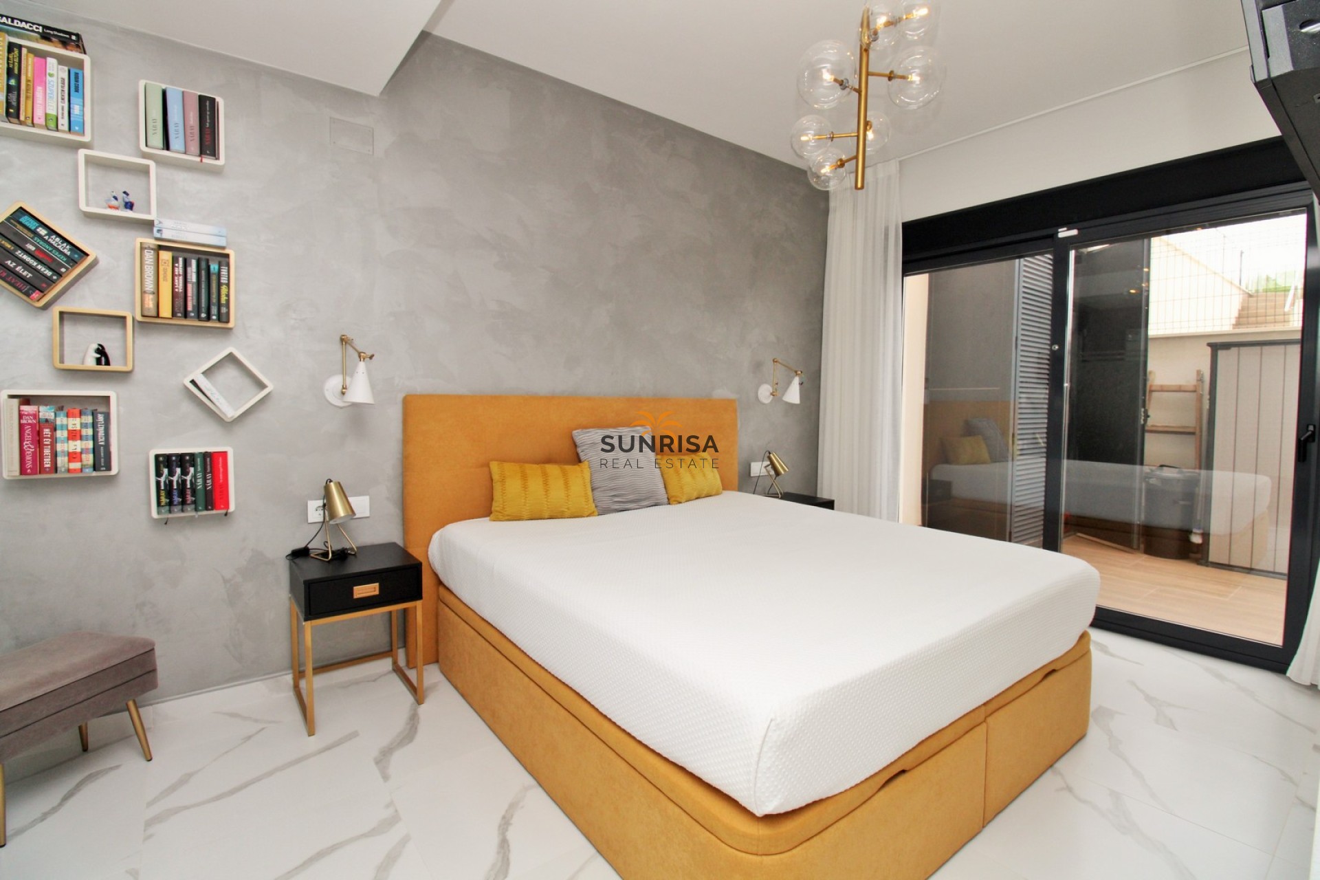 Resale - Apartment - San Miguel de Salinas