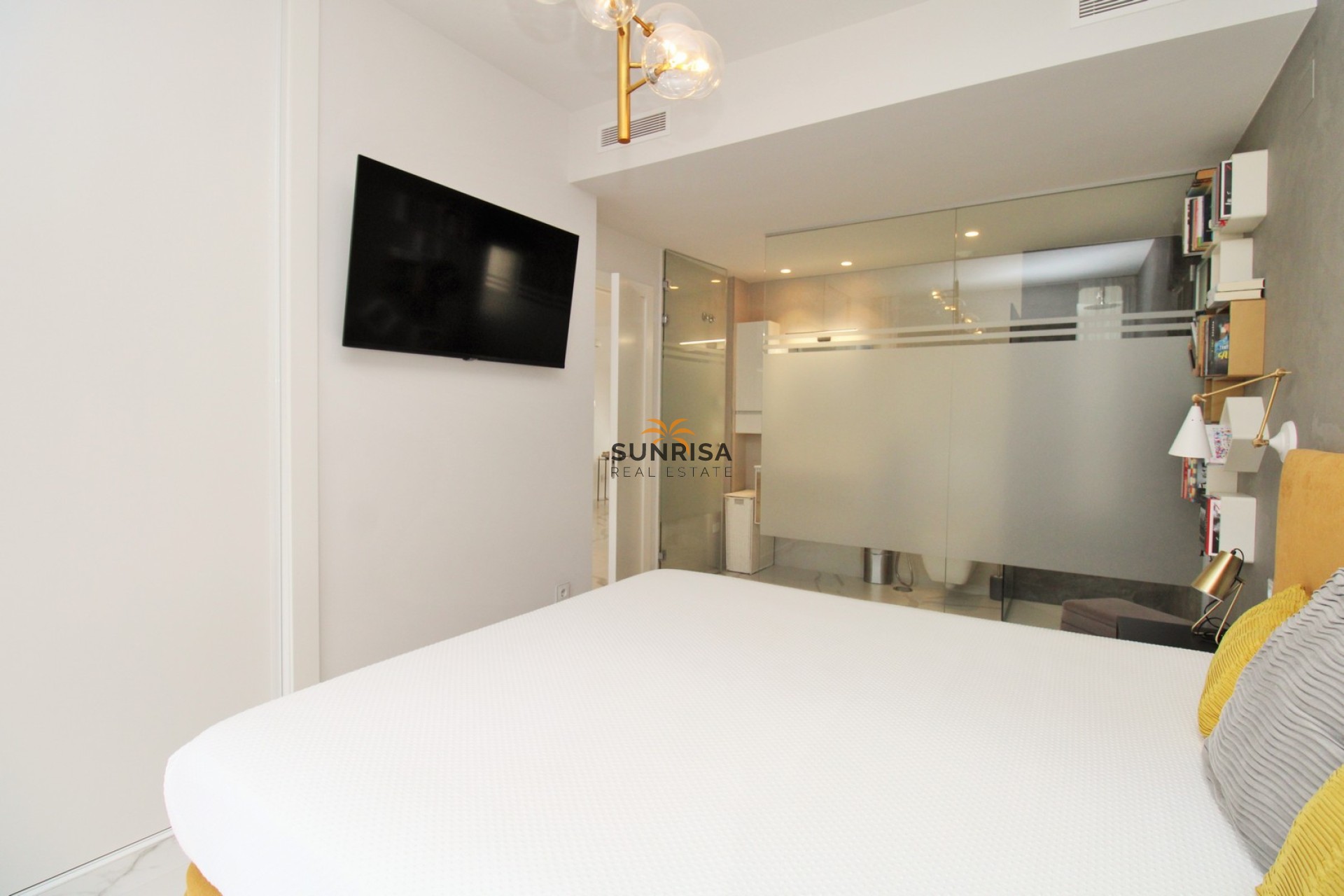 Resale - Apartment - San Miguel de Salinas