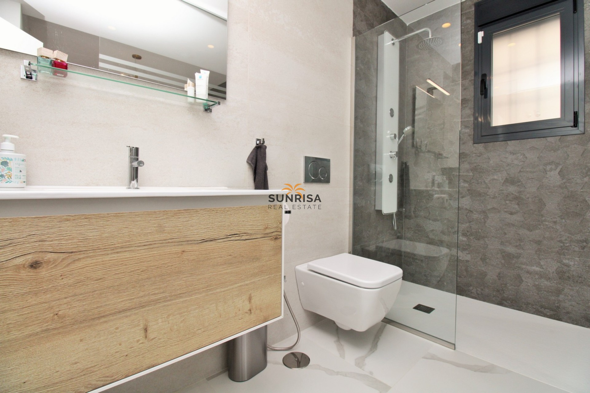 Resale - Apartment - San Miguel de Salinas