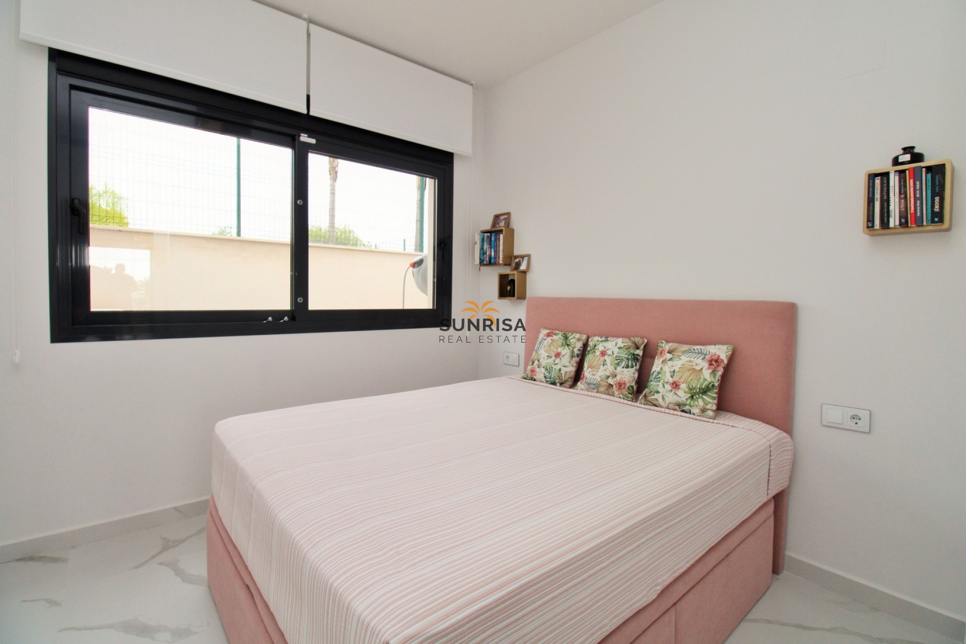 Resale - Apartment - San Miguel de Salinas