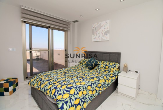 Villa · Revente - Villamartin · Alicante · Espagne