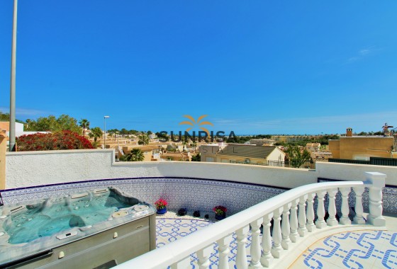 Villa · Resale - Villamartin · Alicante · Spain