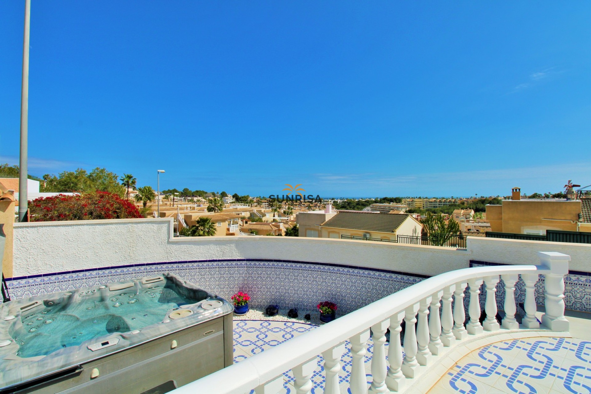 Resale - Villa - Villamartin