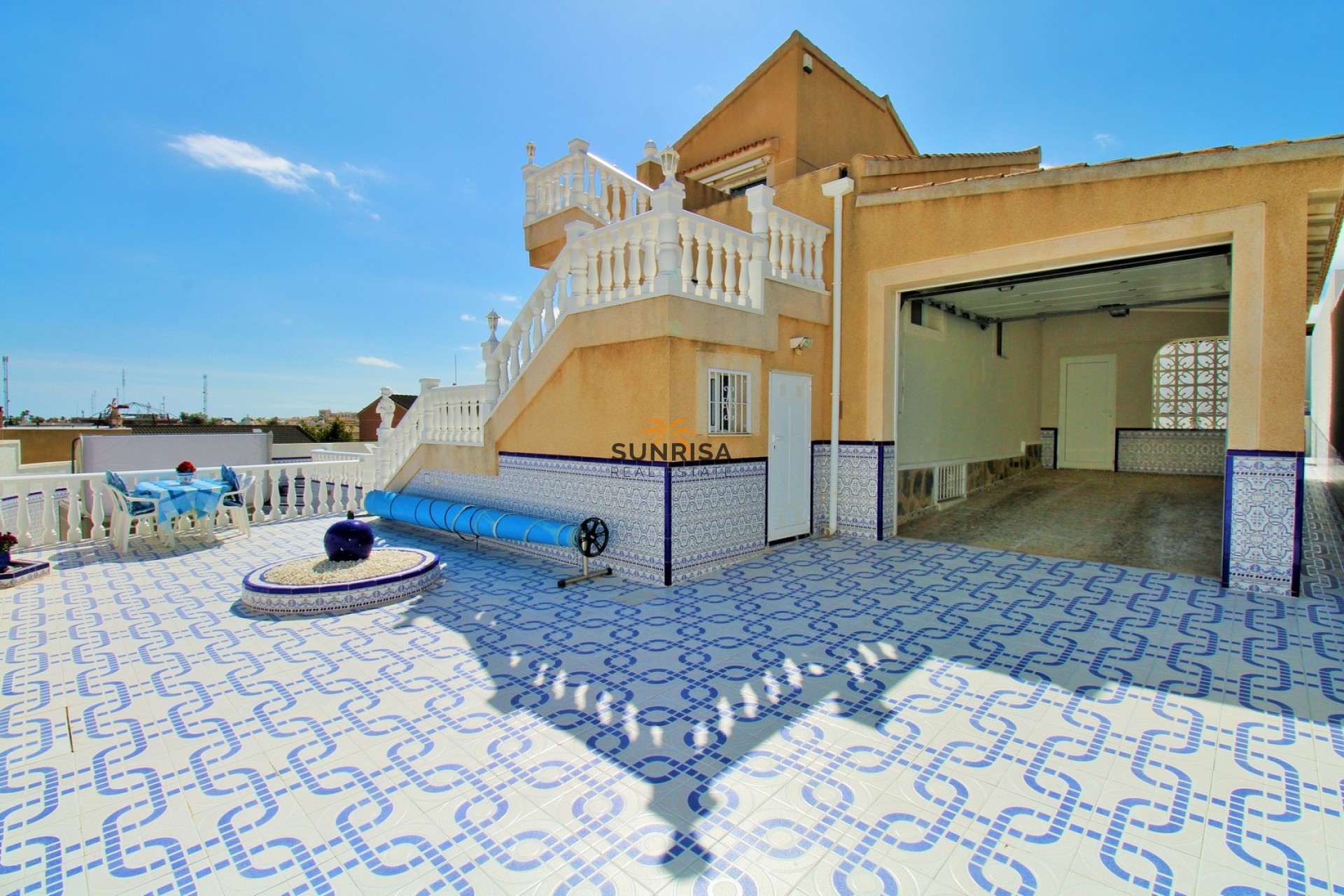 Resale - Villa - Villamartin